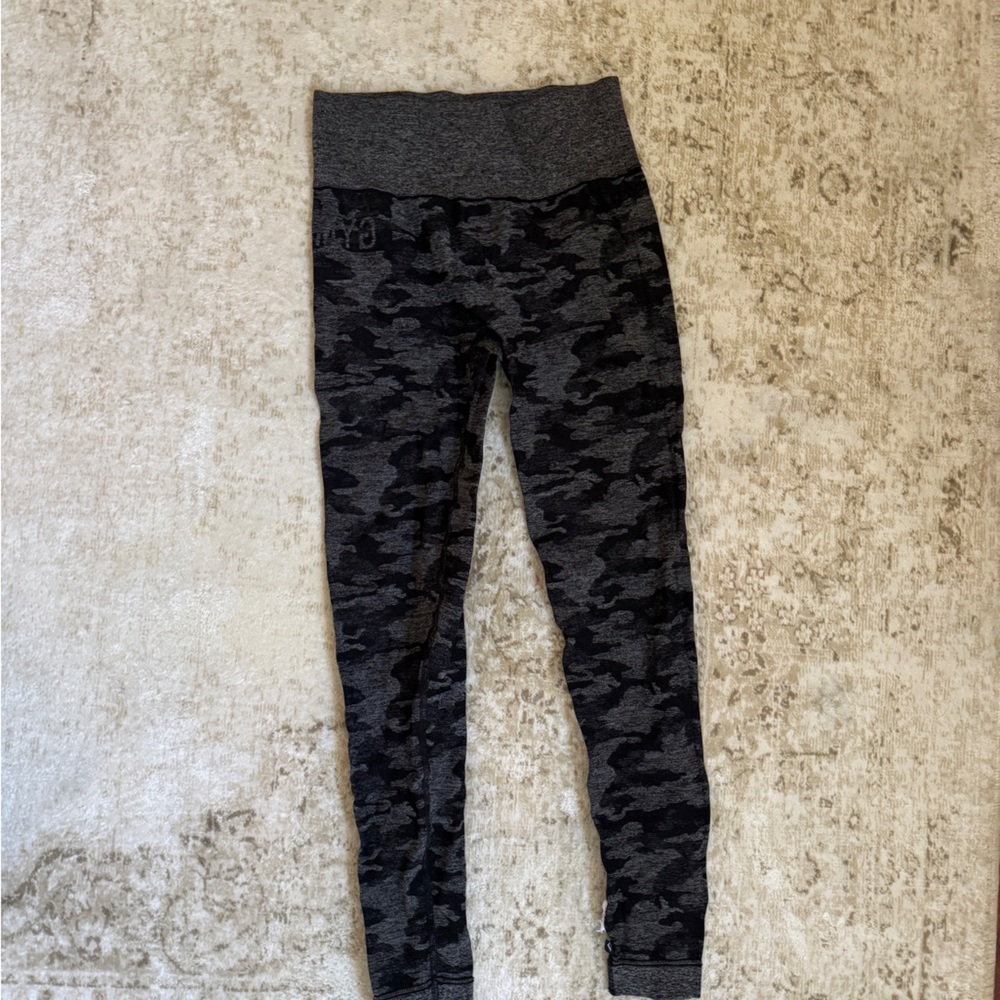 Gymshark Camo Seamless Leggings - Size Small